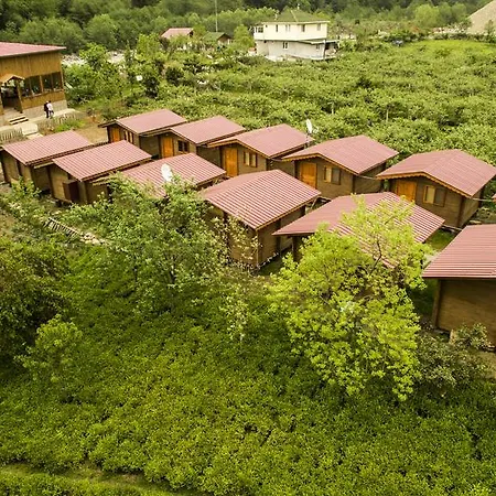 Livadi Bungalow Camping *